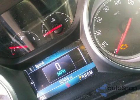 2018 Buick Regal Sportback Essence из США, поврежденный, VIN W04GP6SX2J1133307